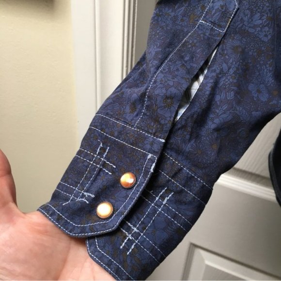 GEORG Roth Los Angeles Blue Floral Print Button Up Shirt - Picture 7 of 9